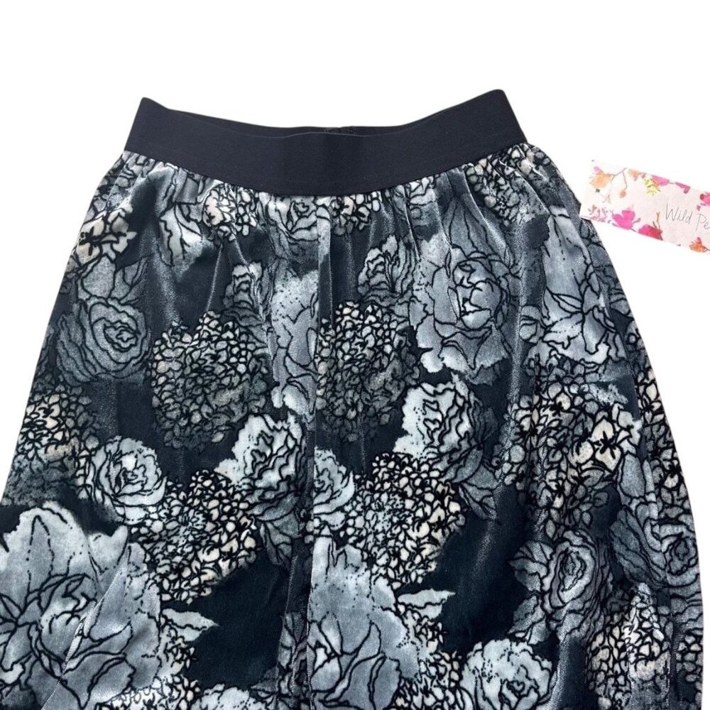 Wild Pearl Women's Size XXS Gray Velour Floral Wide Leg Pants New - Picture 5 of 6